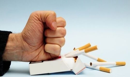 отказване от тютюнопушенето за предотвратяване на болка в ставите на пръстите